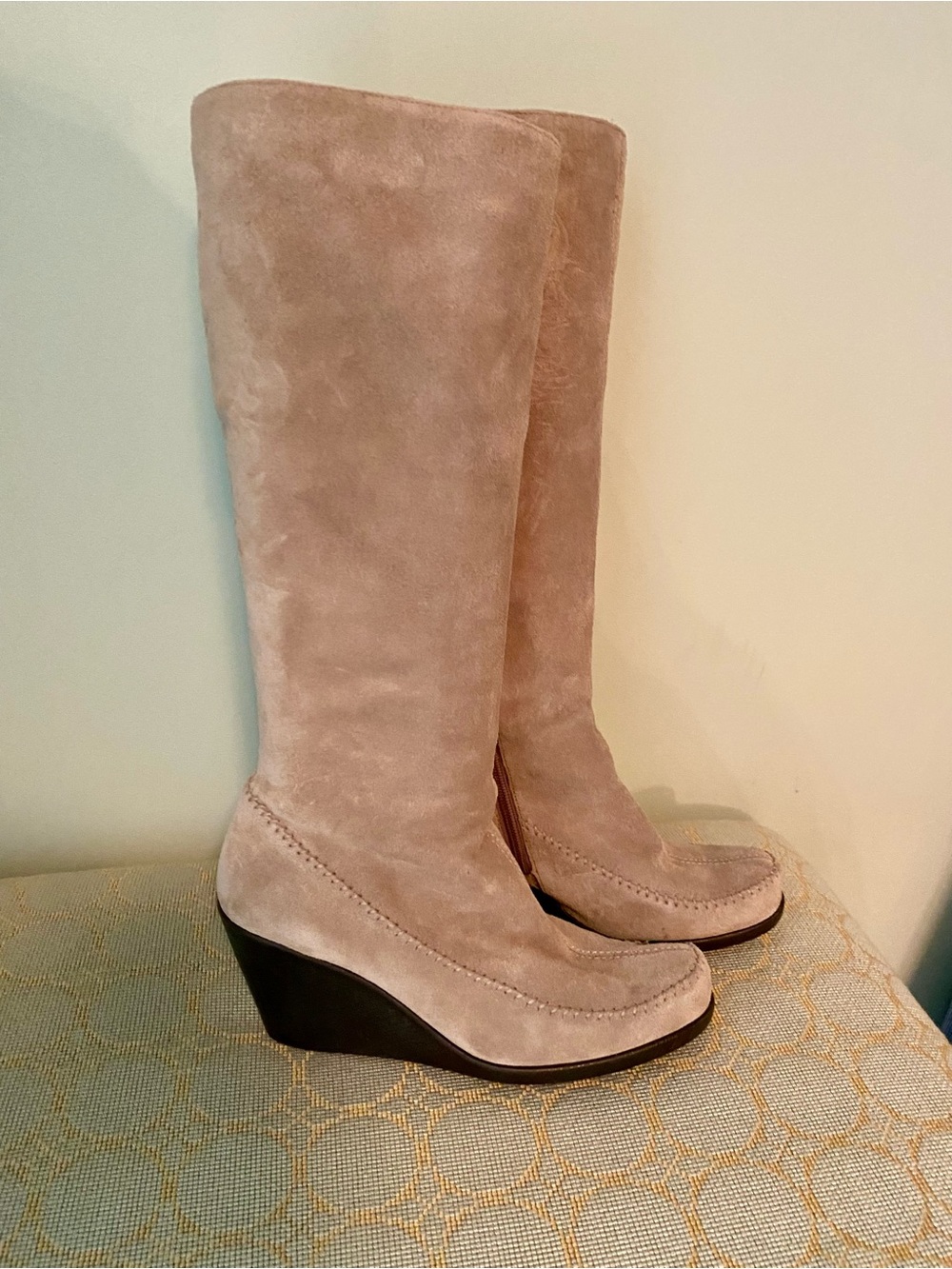 Suede Aerosoles wedge boots - Lt tan